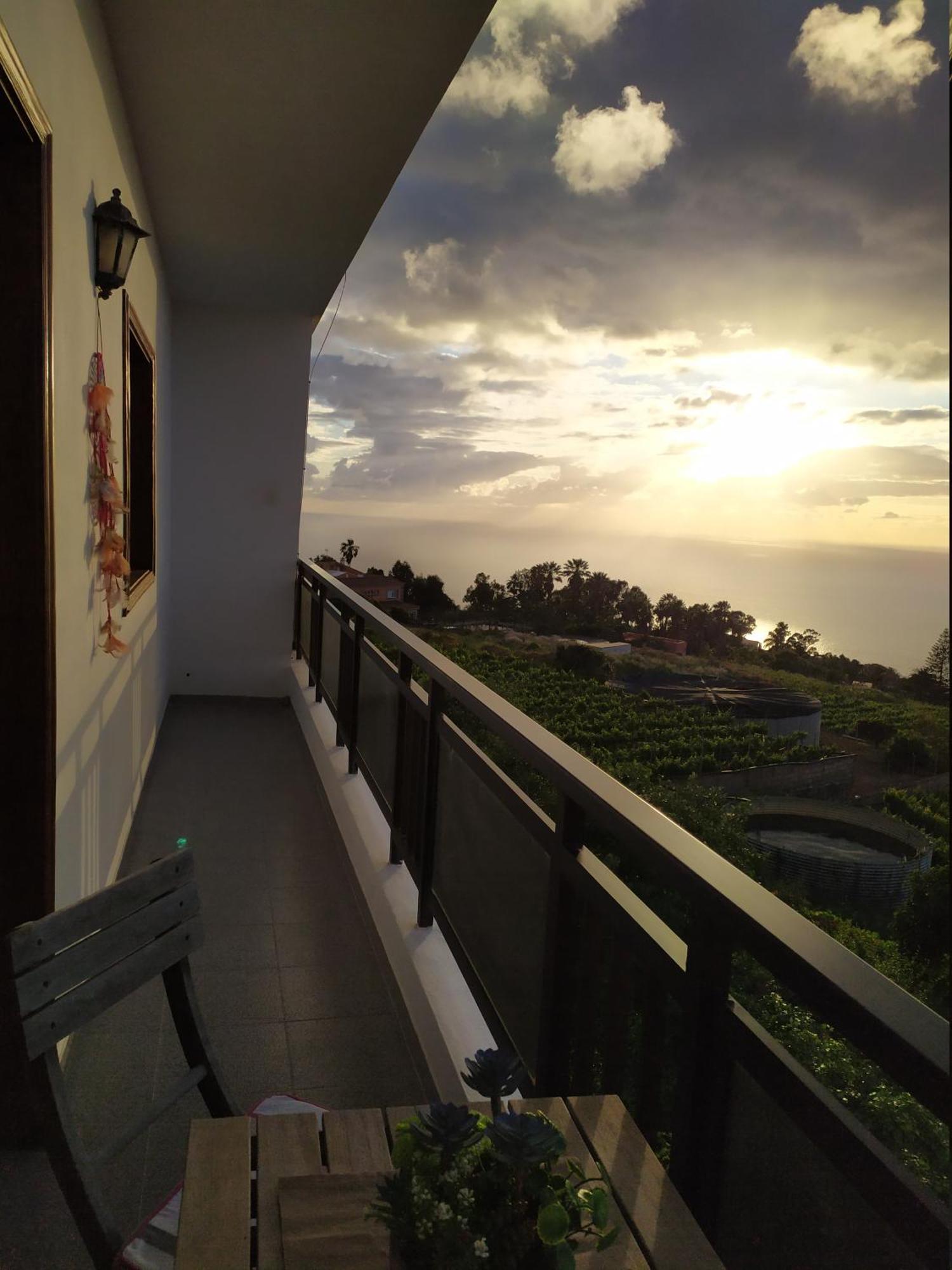 Los Atardeceres Mas Bellos Del Sauzal Exterior foto